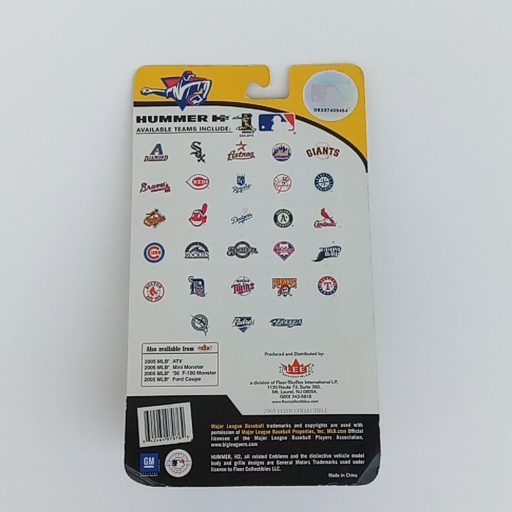 Vintage Fleer Collectibles Hummer H2 With Trading Card - Picture 8 of 16